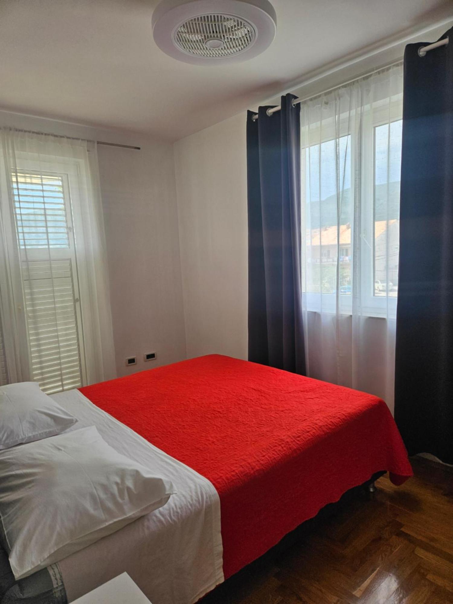 Apartment Mary Трогір Екстер'єр фото
